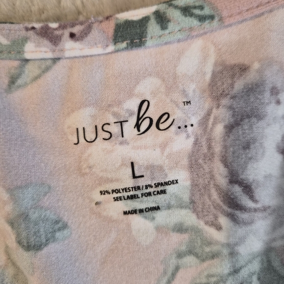 Just Be Floral Midi Dress in Soft Pink. - Picture 6 of 6